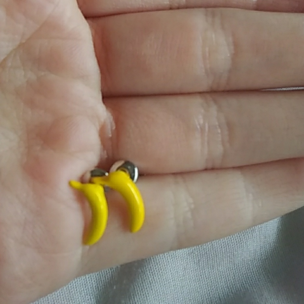 Banana earing
